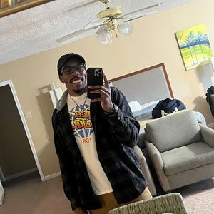 Meet your Posher, Alex